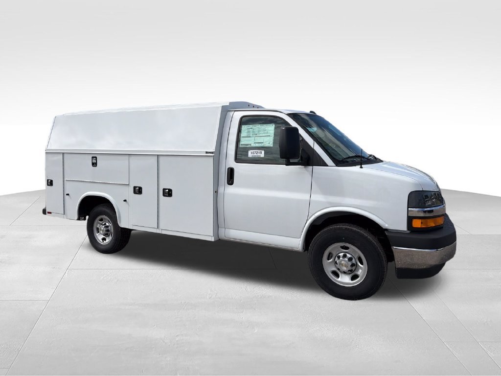 New 2026 Chevrolet Express 3500 w/ Power Convenience Package RWD image 8