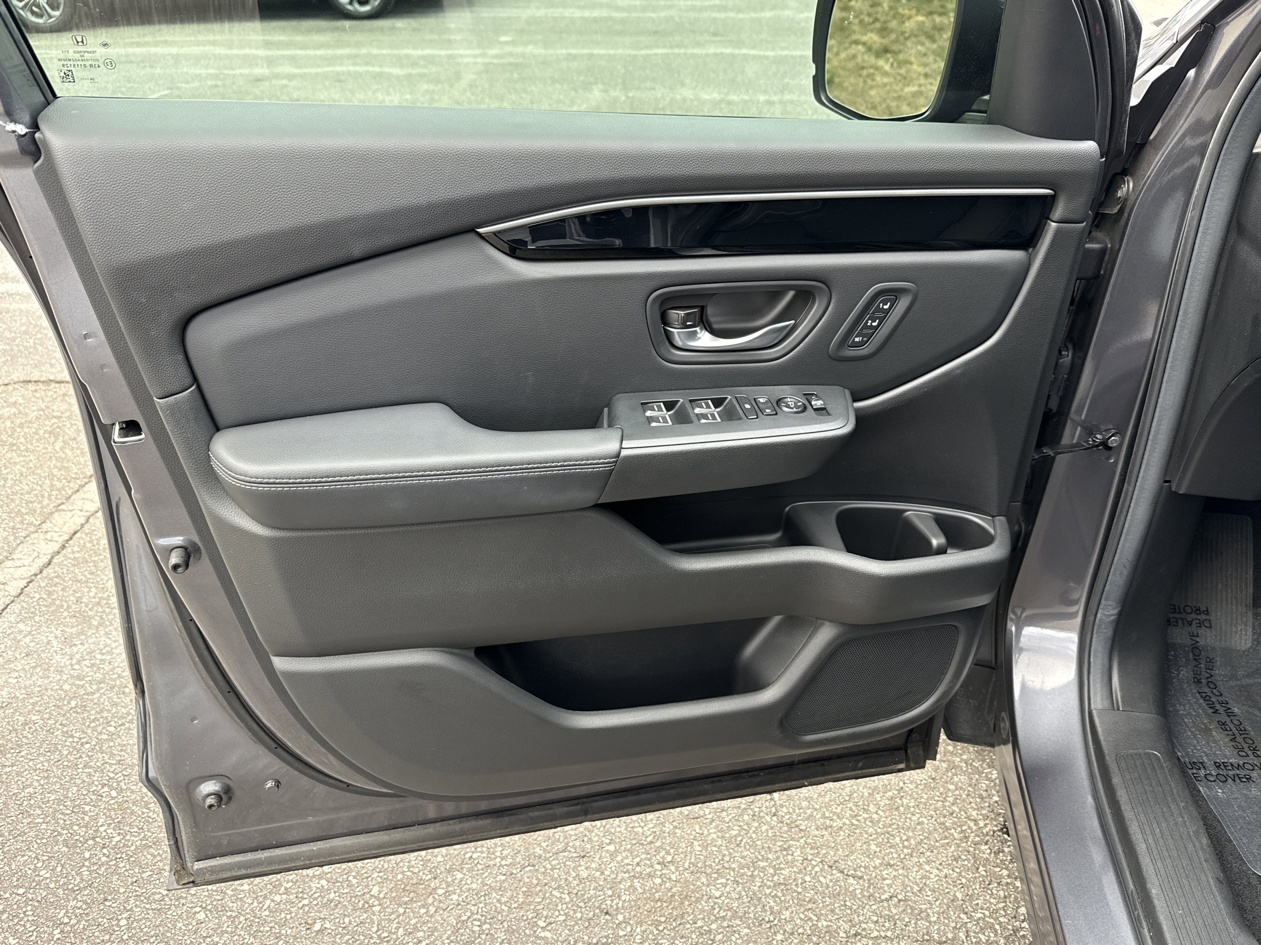 Used 2025 Honda Pilot EX-L image 14