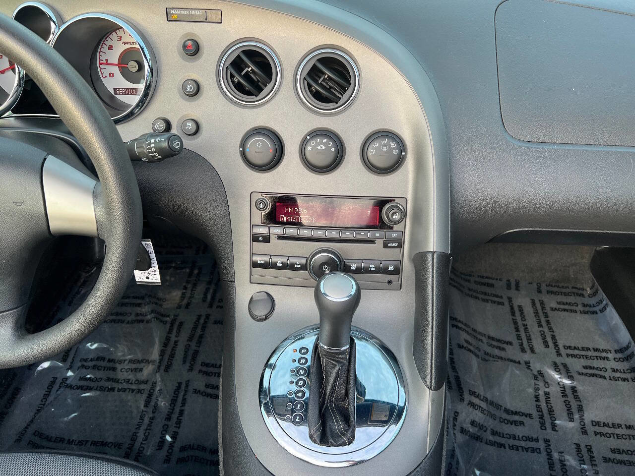 Used 2009 Pontiac Solstice Convertible w/ Preferred Package image 30