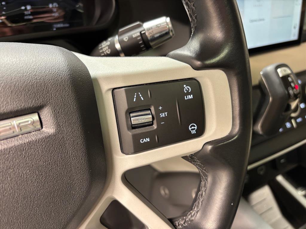 Used 2020 Land Rover Defender 110 First Edition image 19