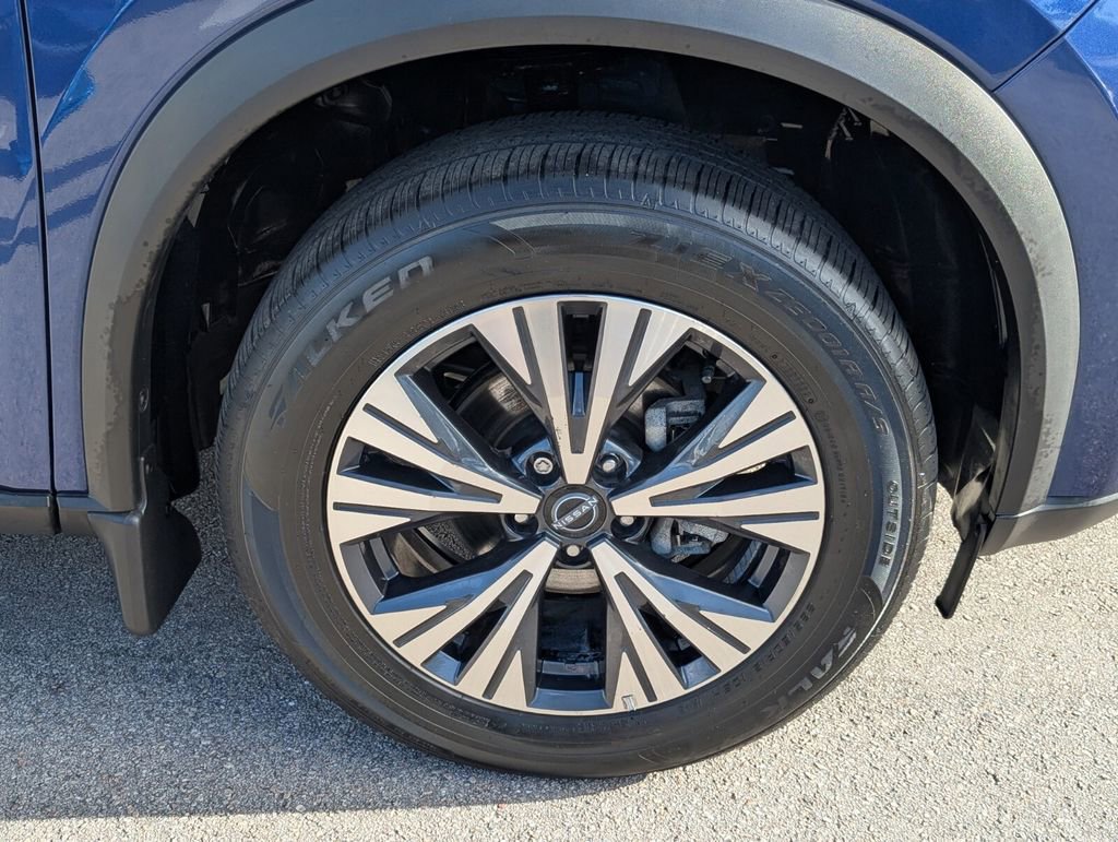 Certified 2023 Nissan Rogue SV image 19