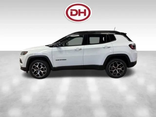 Used 2025 Jeep Compass Limited AWD/4WD image 8