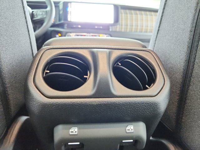 New 2026 Jeep Gladiator Sport AWD/4WD image 38