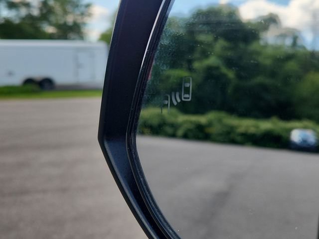 Used 2021 Toyota RAV4 SE image 32