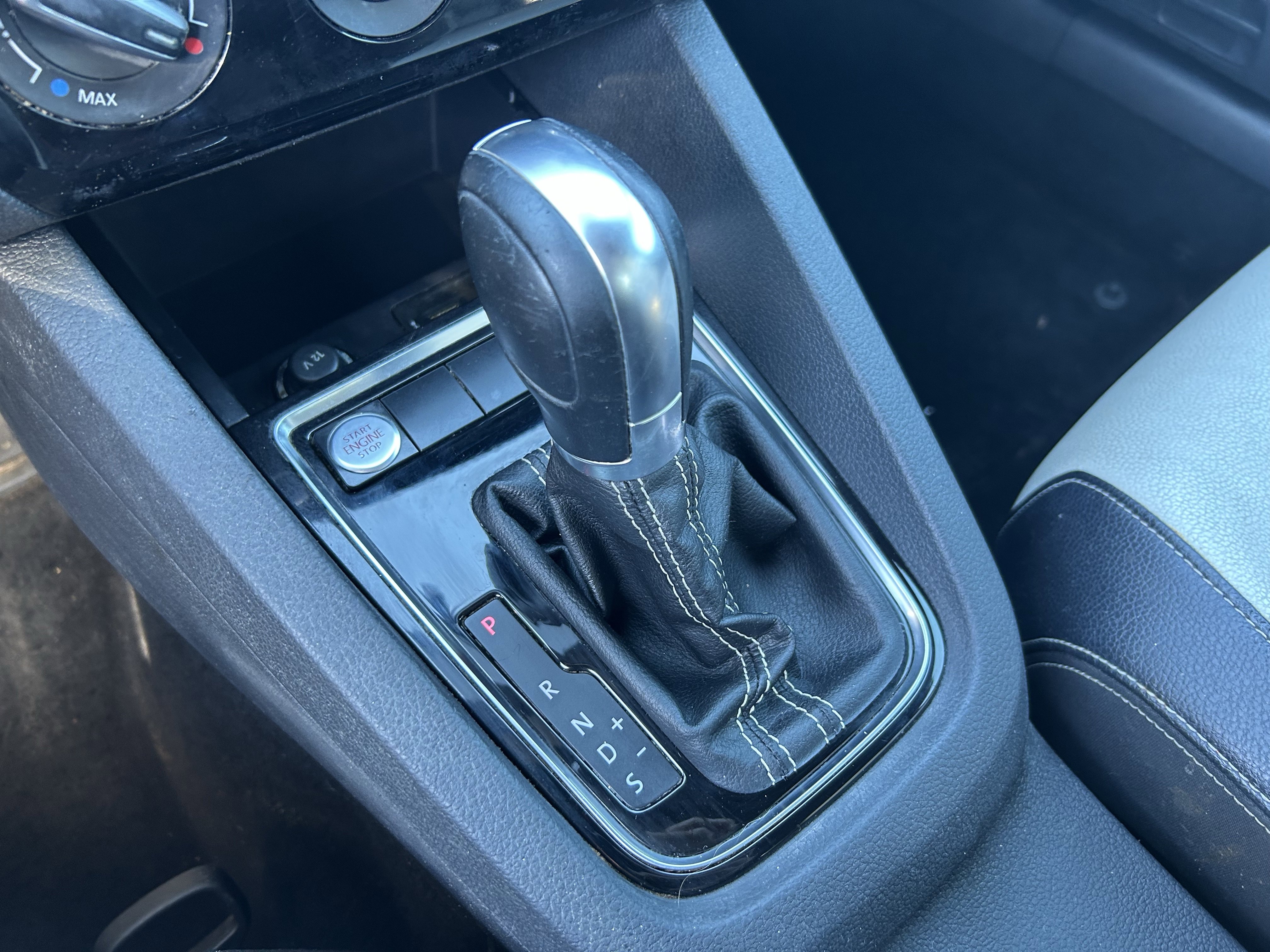 Used 2016 Volkswagen Jetta Sport image 15