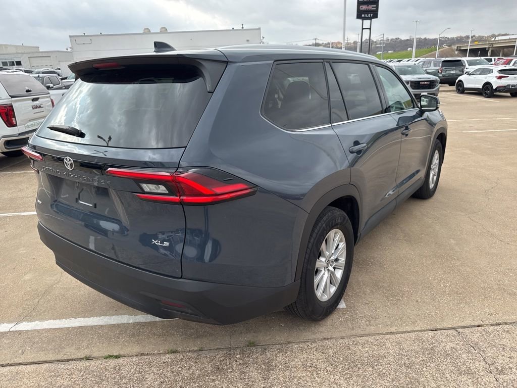 Used 2025 Toyota Grand Highlander AWD image 5