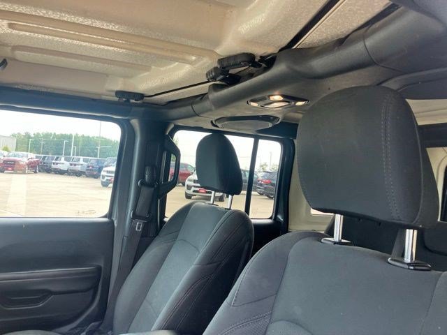Certified 2020 Jeep Wrangler Unlimited Sport AWD/4WD image 13