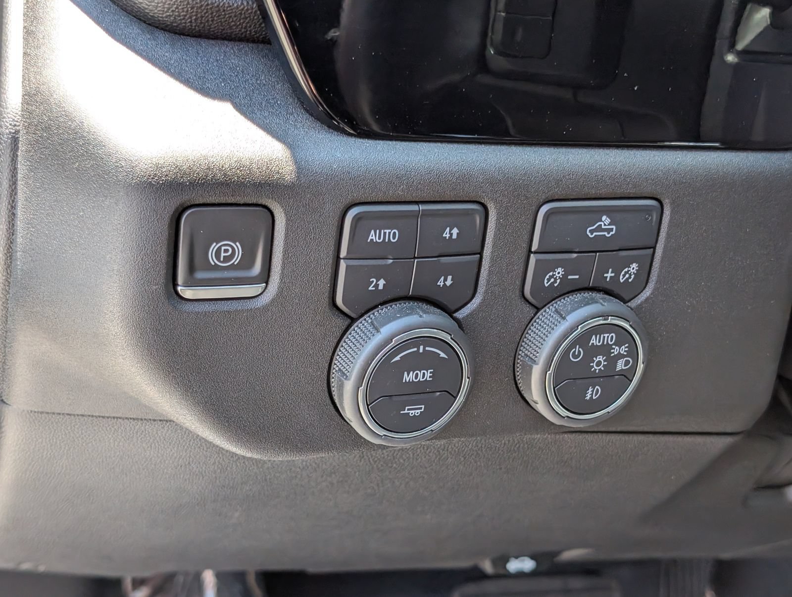 Used 2022 Chevrolet Silverado 1500 RST w/ Z71 Off-Road Package AWD/4WD image 22