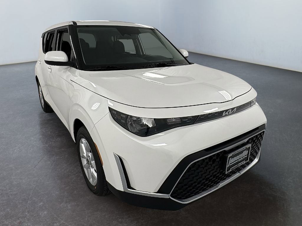 New 2025 Kia Soul LX