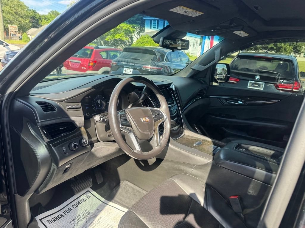 Used 2018 Cadillac Escalade Platinum AWD/4WD image 35