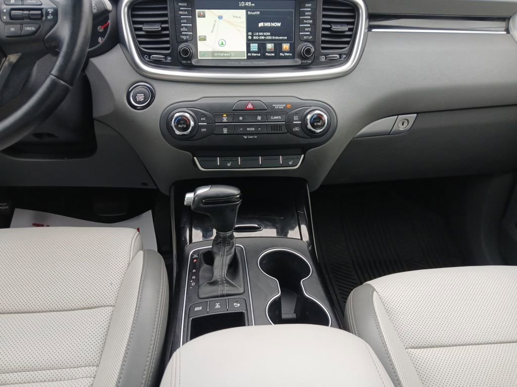 Used 2016 Kia Sorento SX image 11