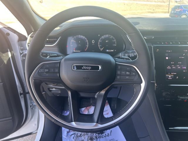 New 2025 Jeep Grand Cherokee L Altitude image 25