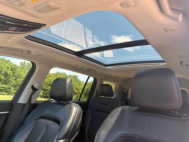 Used 2021 Jeep Grand Cherokee L Limited RWD image 10