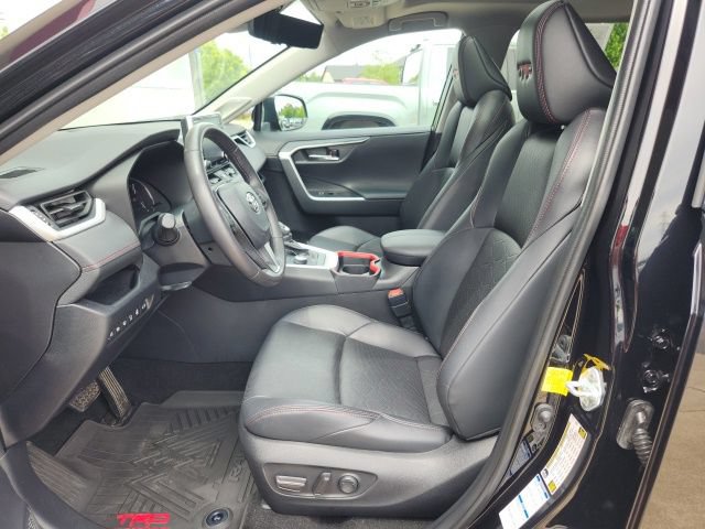 Certified 2020 Toyota RAV4 TRD Off-Road AWD/4WD image 16