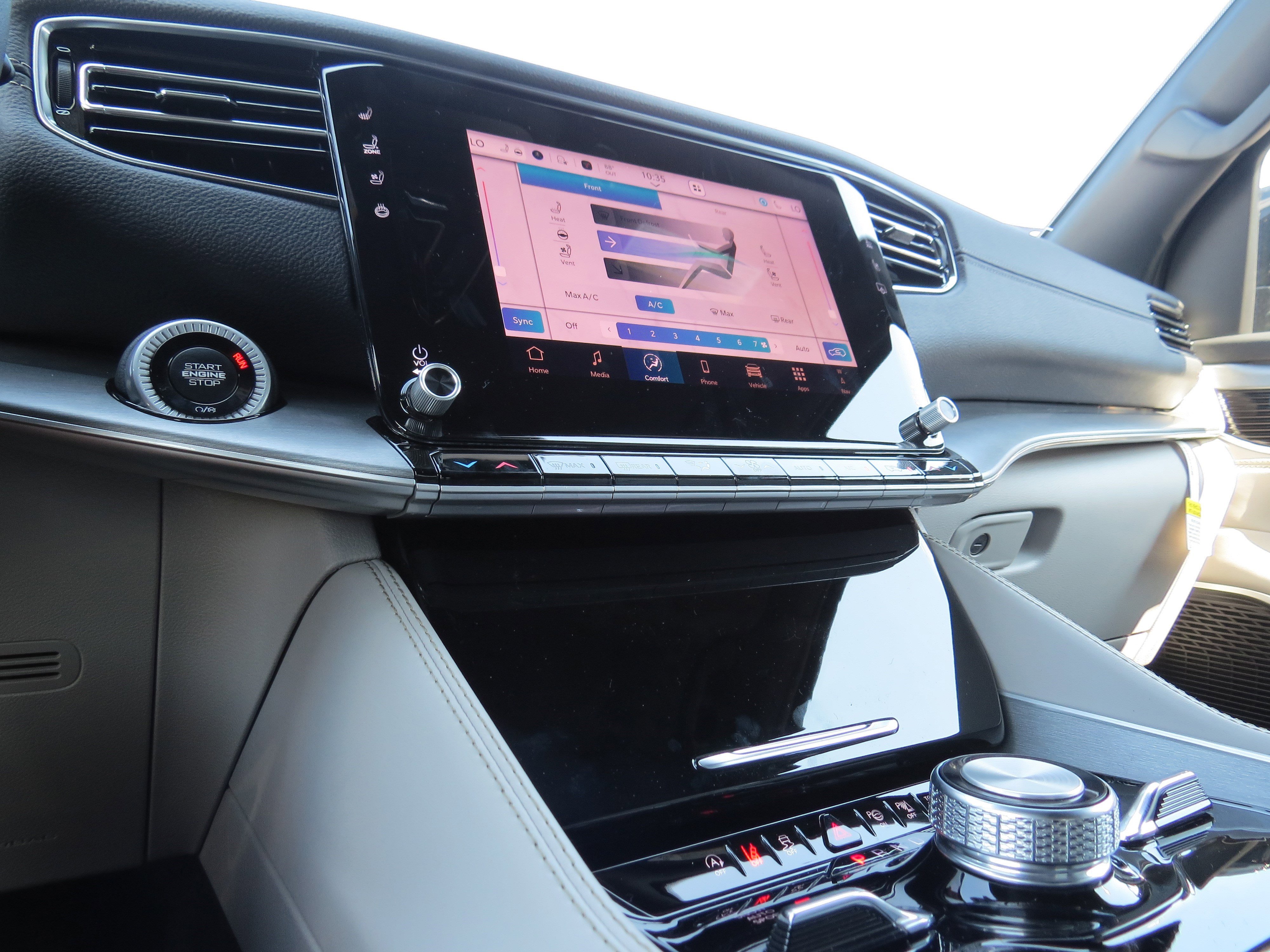 New 2025 Jeep Wagoneer L Series II w/ Convenience Group I image 30