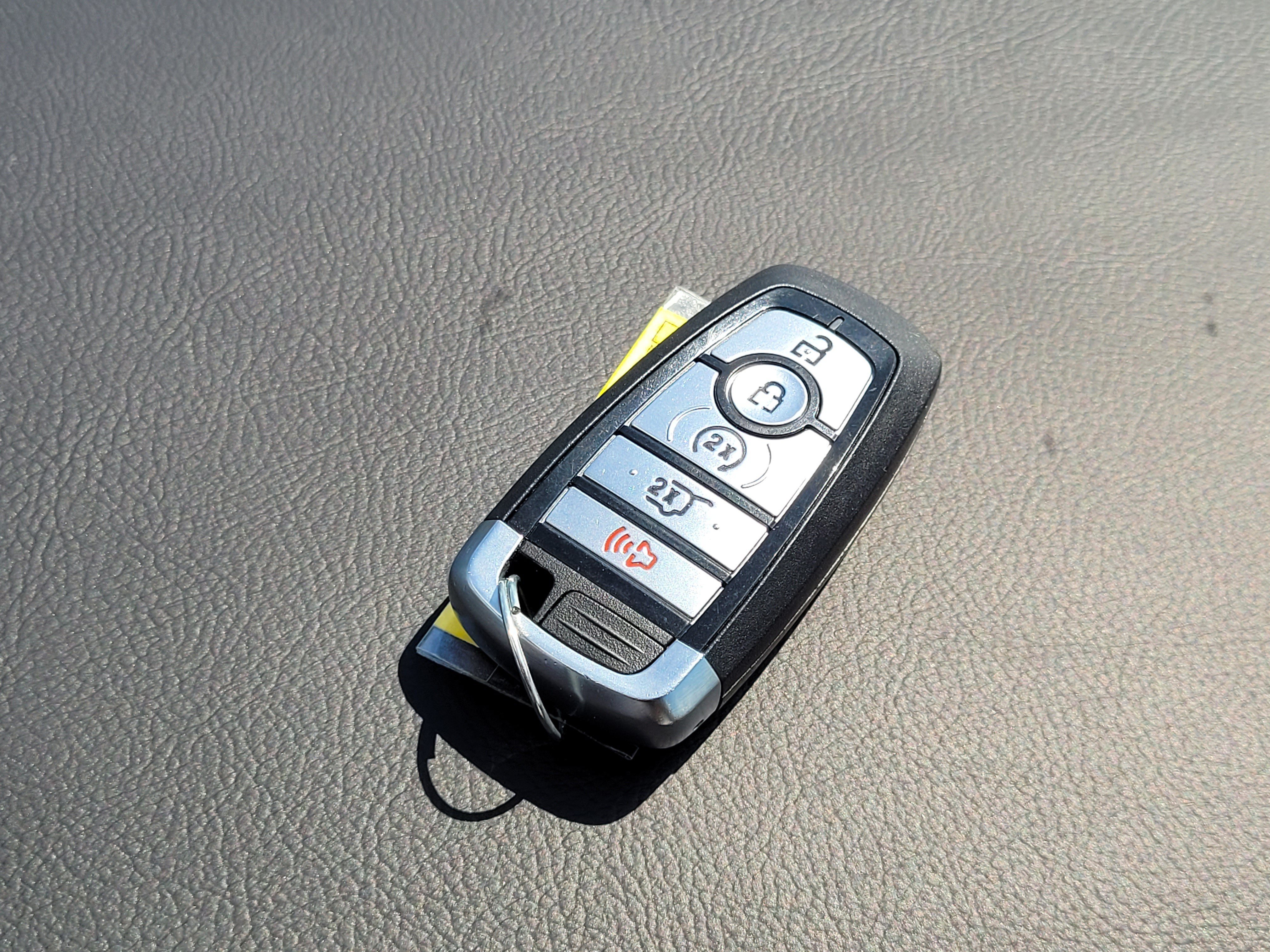 Used 2024 Ford Edge Titanium AWD/4WD image 11