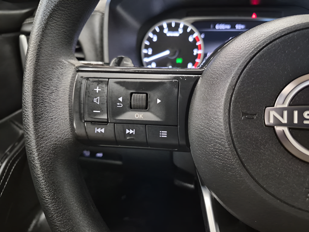 Used 2024 Nissan Rogue SV AWD/4WD image 22