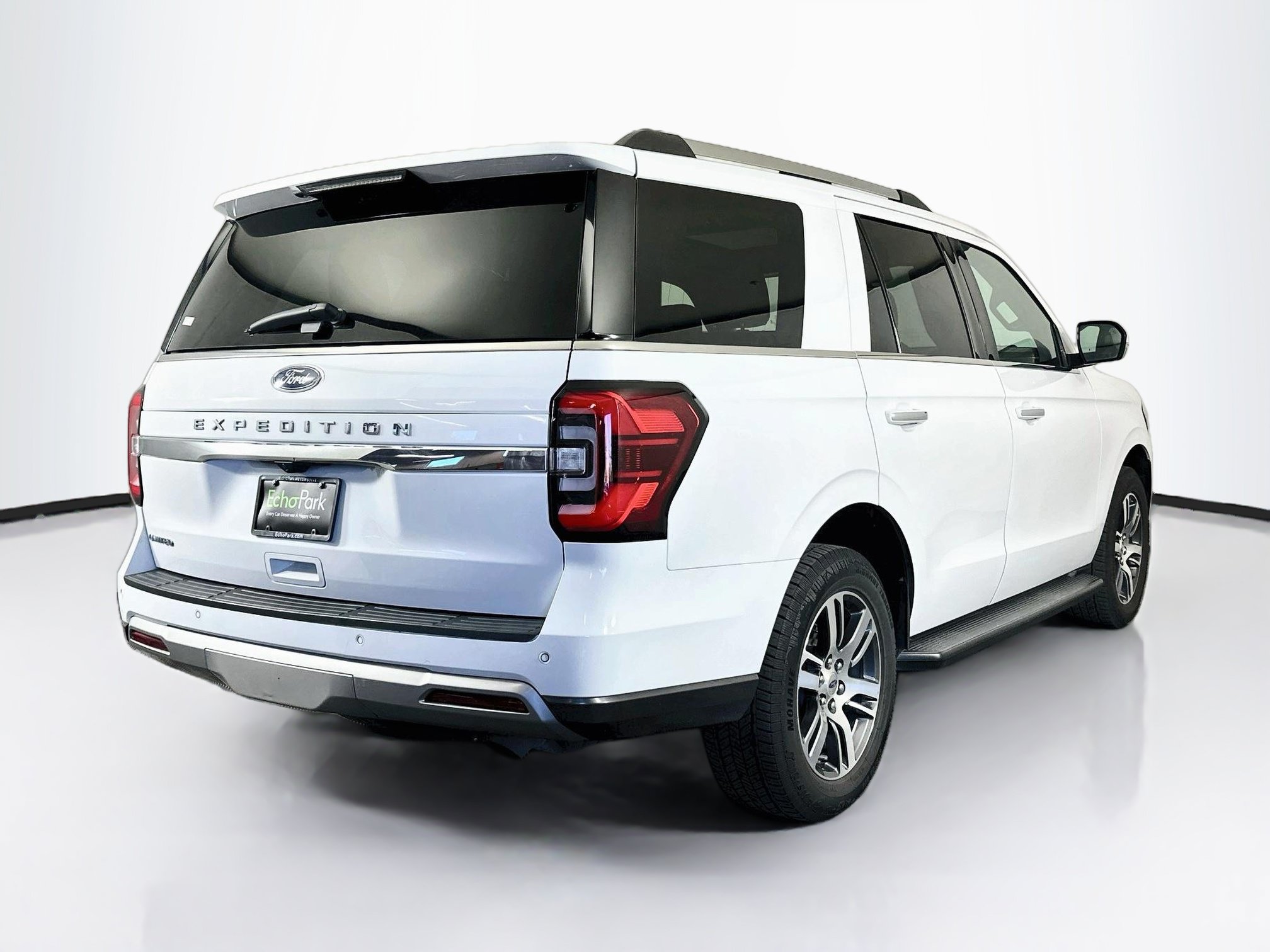 Used 2024 Ford Expedition Limited RWD image 9