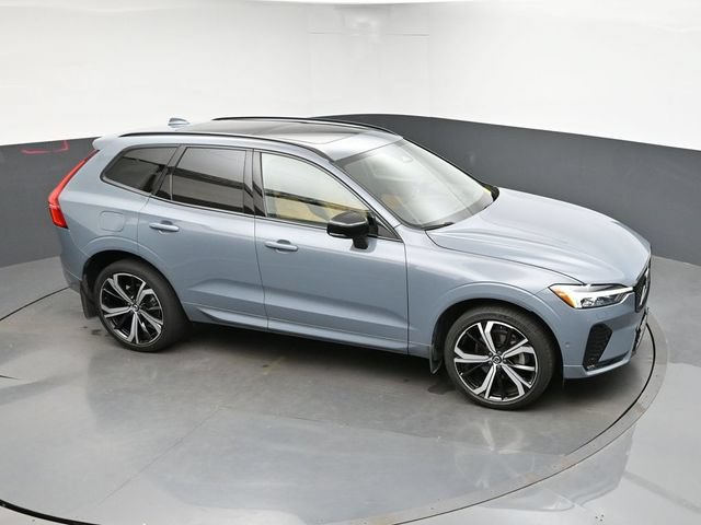 Used 2023 Volvo XC60 B5 Ultimate w/ Climate Package FWD image 18