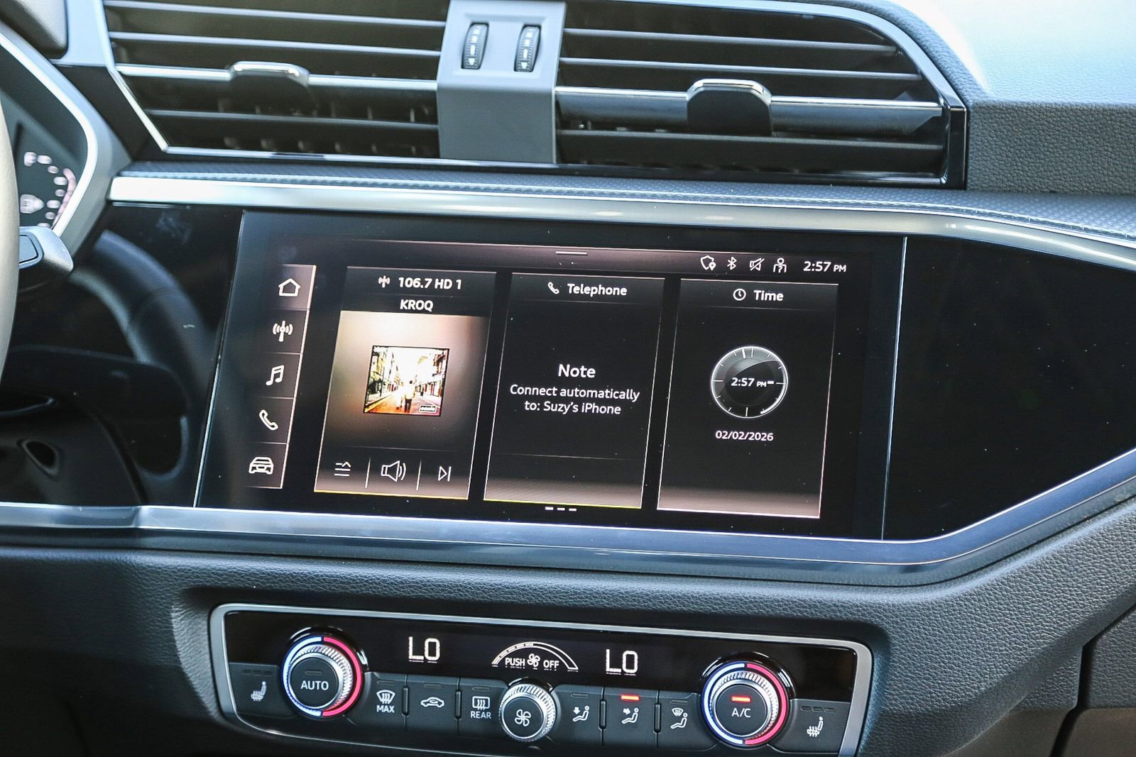 Used 2023 Audi Q3 2.0T Premium w/ Black Optic Sport Package image 15