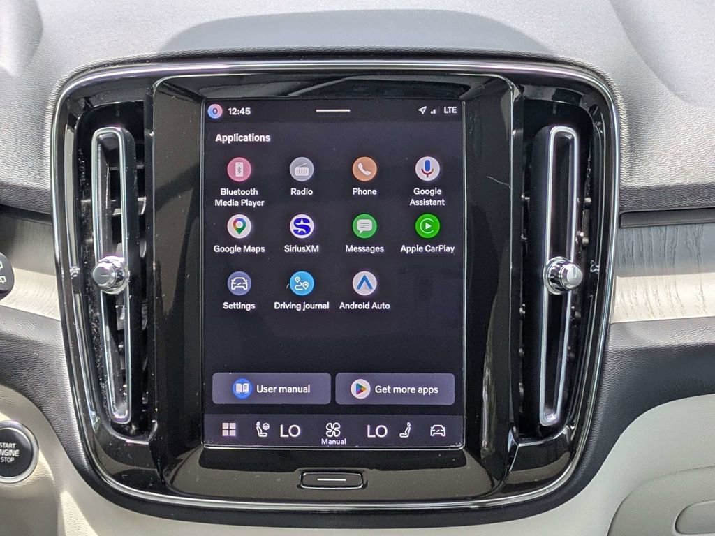 Certified 2026 Volvo XC40 B5 Plus AWD/4WD image 18