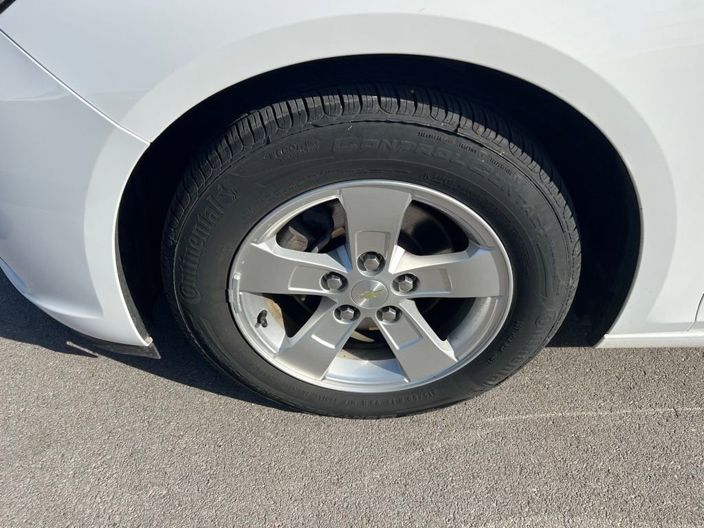 Used 2015 Chevrolet Malibu LS w/ Protection Package FWD image 12