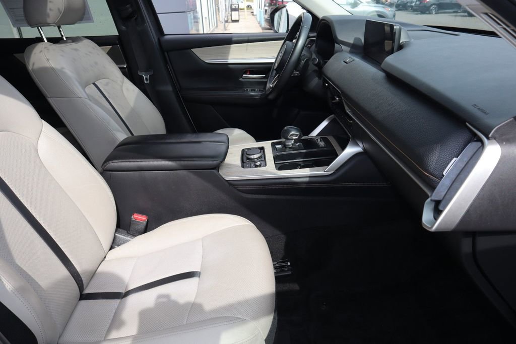 Used 2024 MAZDA CX-90 Plug-In Hybrid w/ Preferred AWD/4WD image 23
