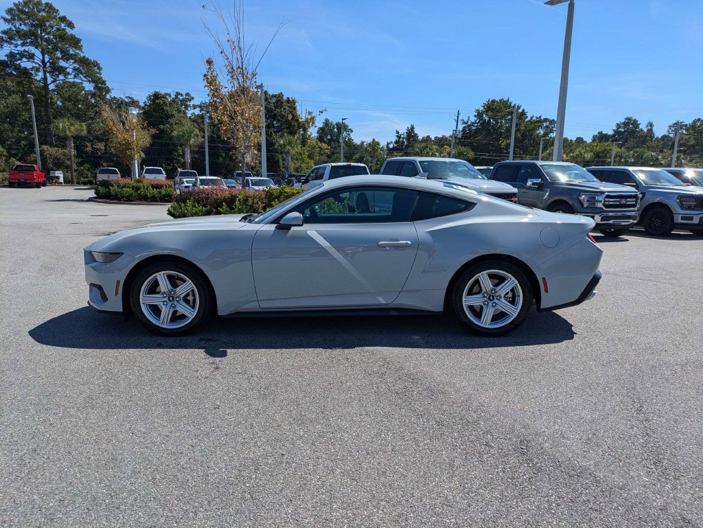 New 2026 Ford Mustang Coupe RWD image 5
