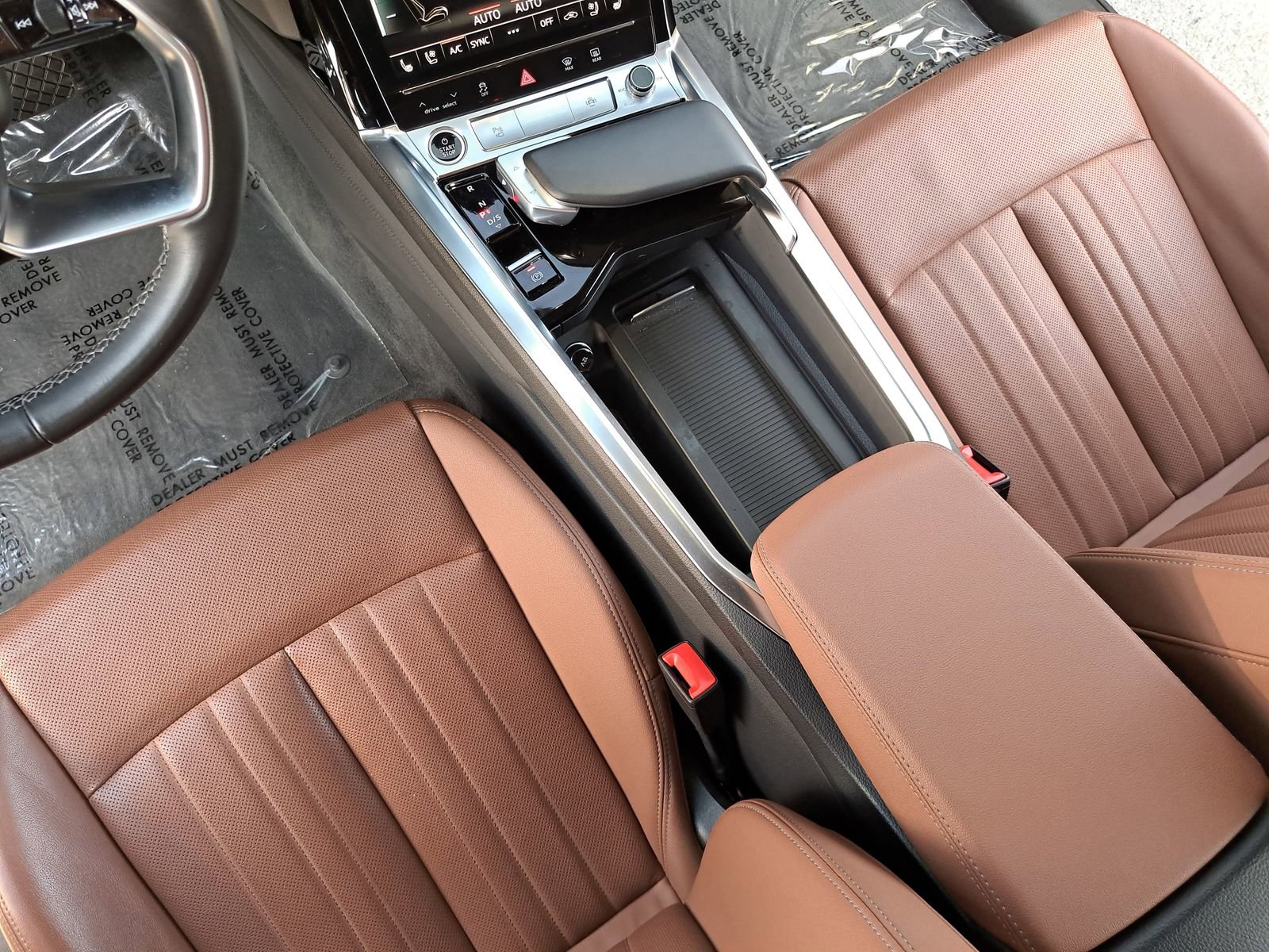 Used 2024 Audi Q8 e-tron Premium Plus w/ Premium Plus Package image 27