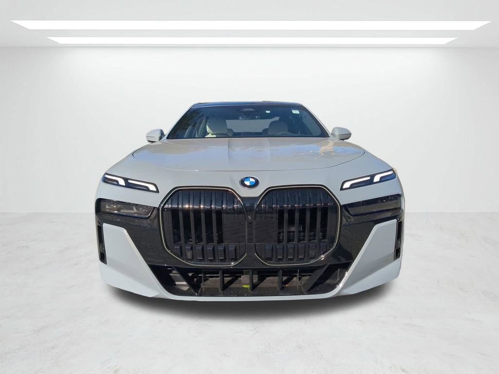 New 2026 BMW 760i xDrive w/ Premium Package image 9
