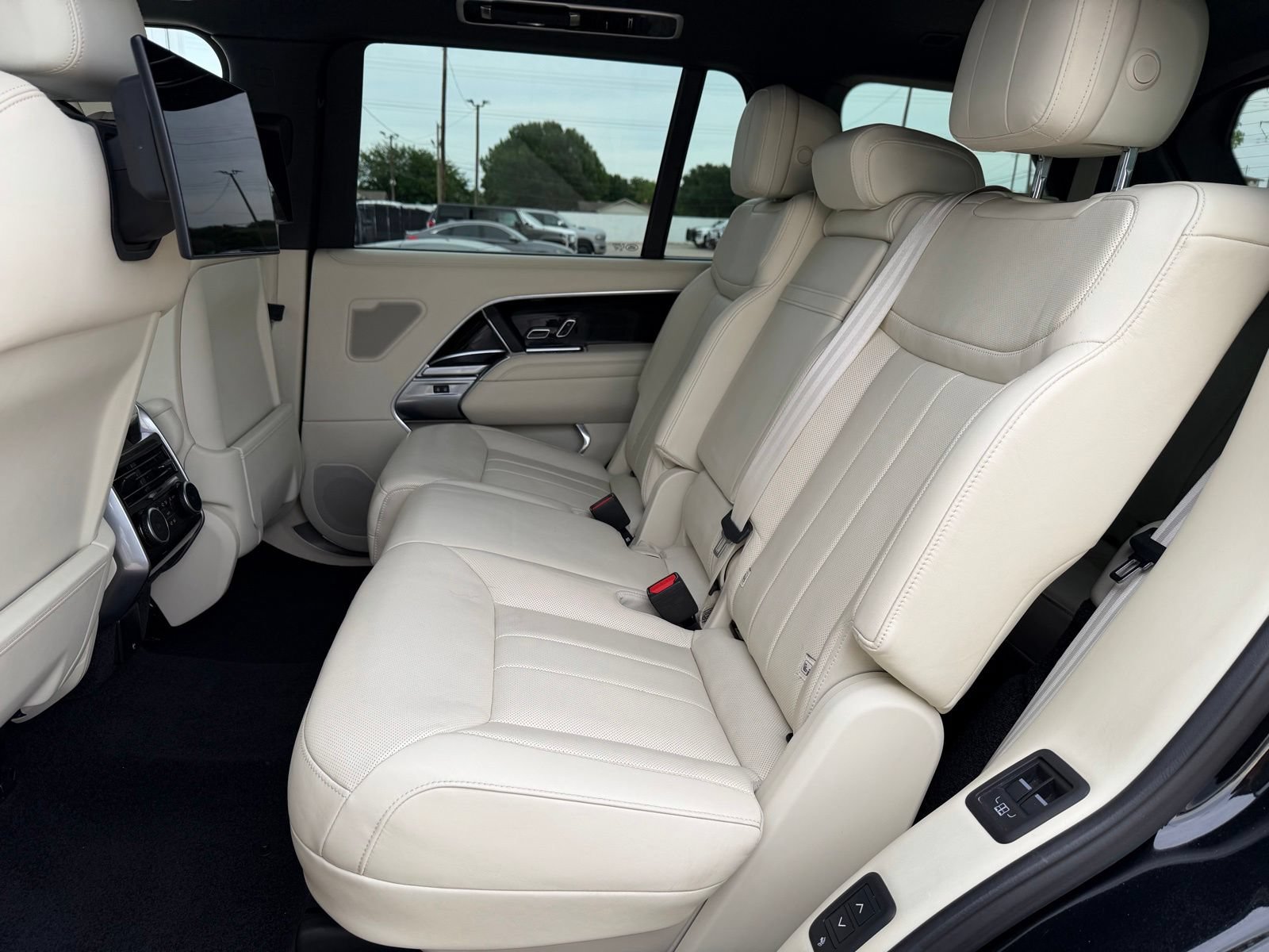 Used 2023 Land Rover Range Rover Long Wheelbase Autobiography AWD/4WD image 23