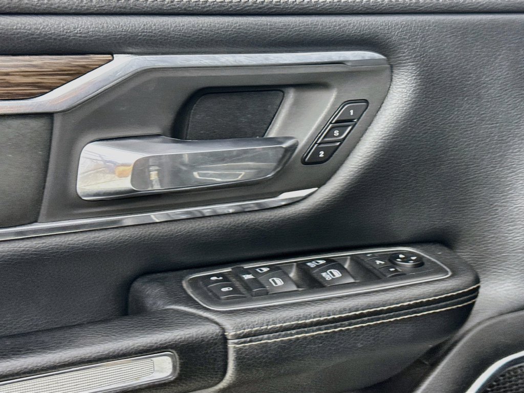 Used 2019 RAM 1500 Laramie AWD/4WD image 21