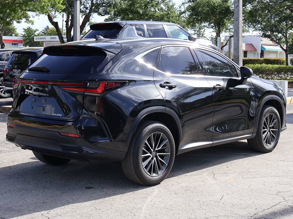 Used 2022 Lexus NX 250 FWD image 9