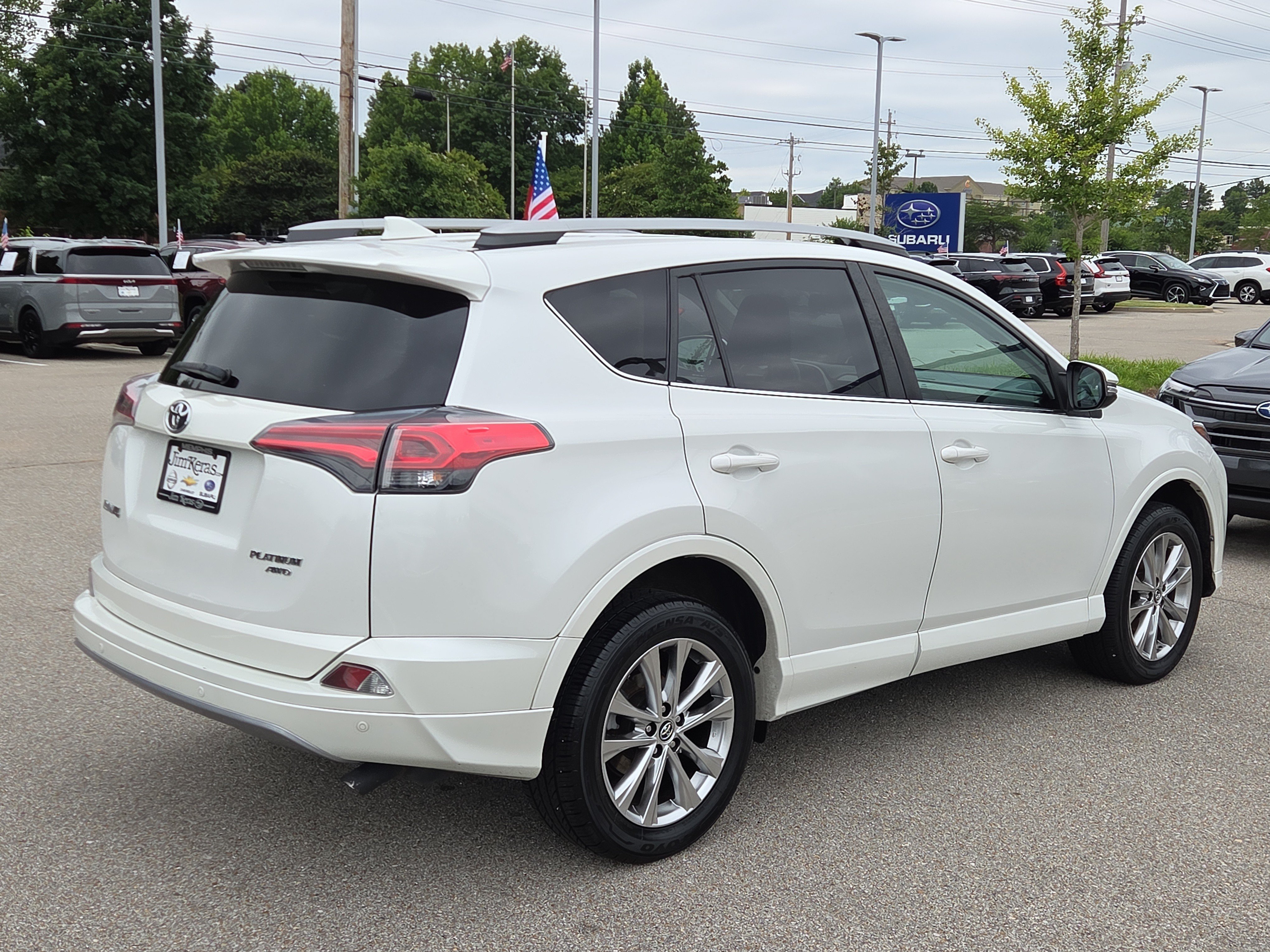 Used 2018 Toyota RAV4 Platinum AWD/4WD image 3