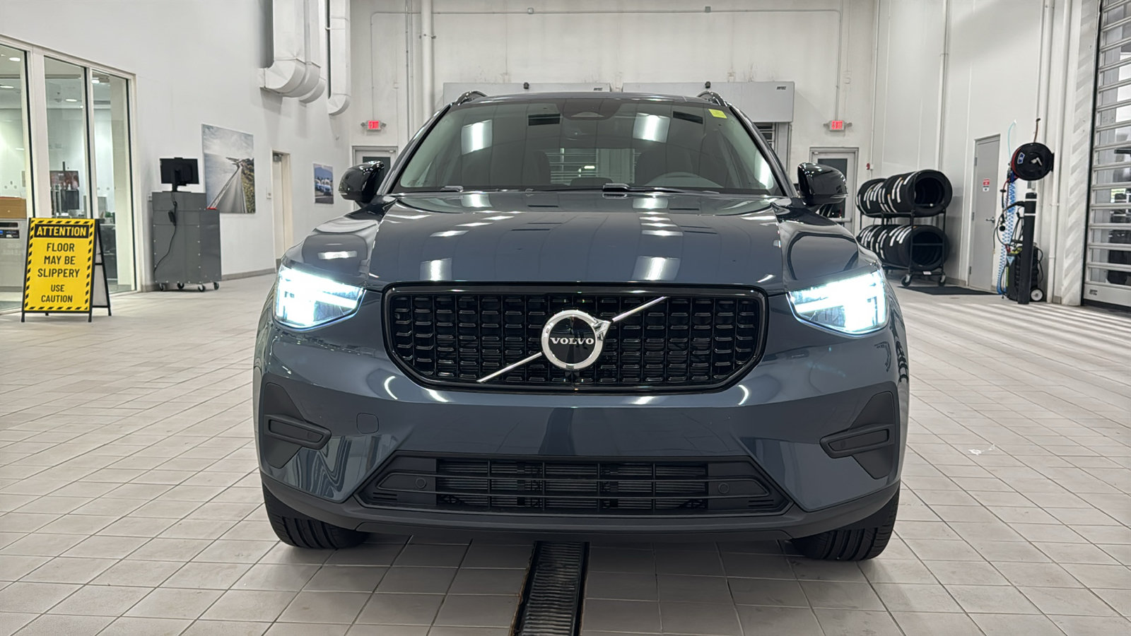 New 2026 Volvo XC40 B5 Core w/ Protection Package Premier AWD/4WD image 10