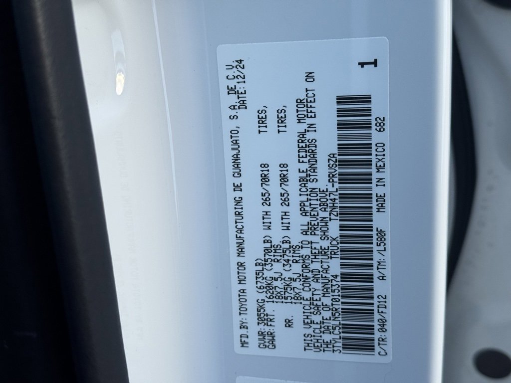 Used 2024 Toyota Tacoma TRD Off-Road image 26