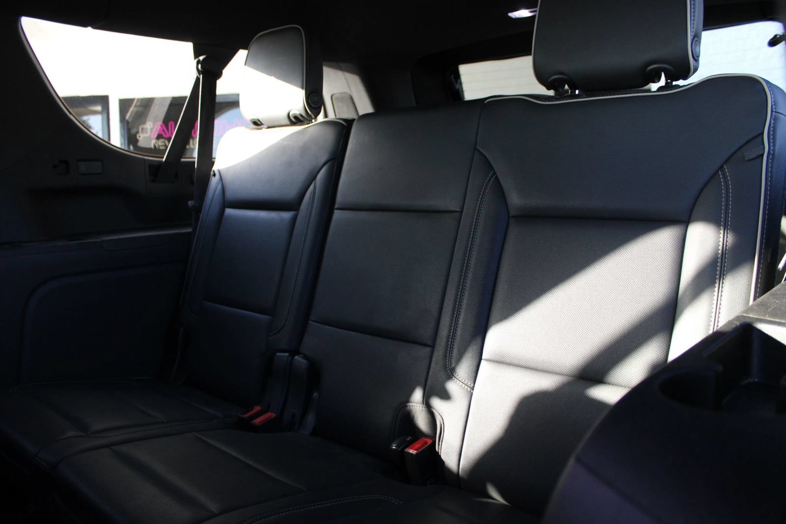 Used 2021 GMC Yukon XL SLT AWD/4WD image 18