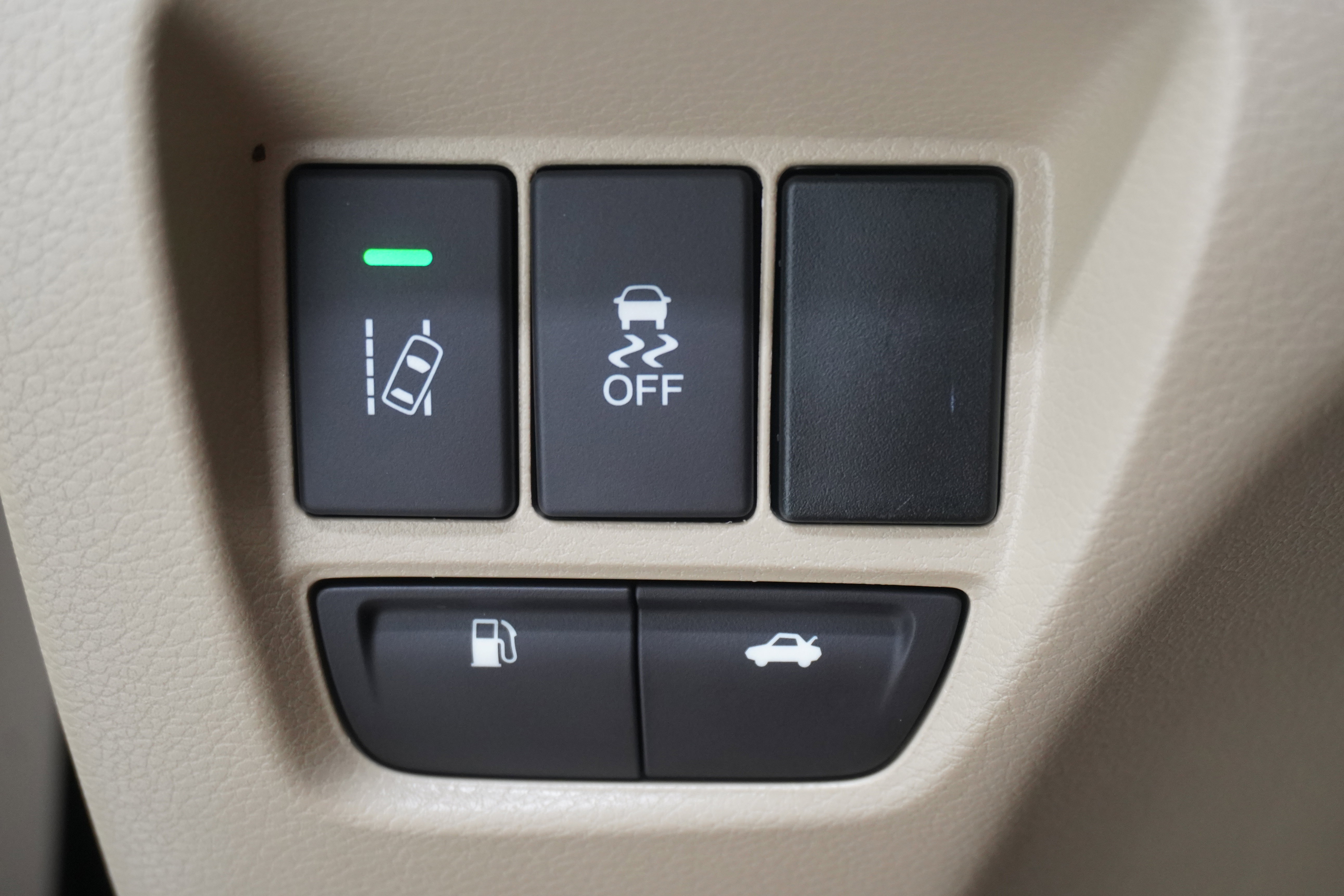 Used 2015 Acura TLX w/ Technology Package FWD image 28