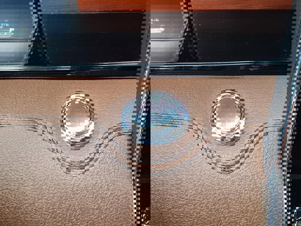 Used 2024 Lincoln Navigator Reserve image 16