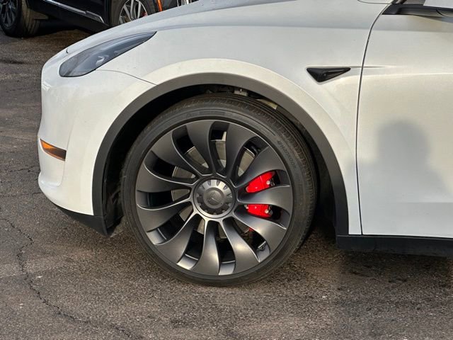 Used 2024 Tesla Model Y Performance image 7