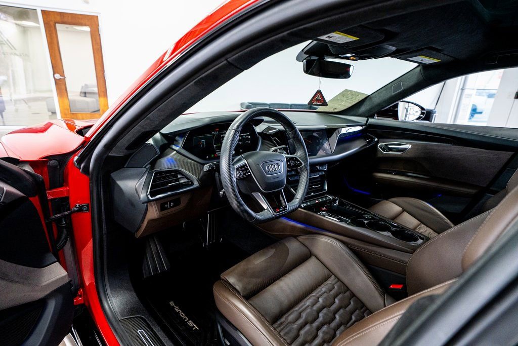 Used 2024 Audi RS e-tron GT w/ Carbon Performance Package image 34