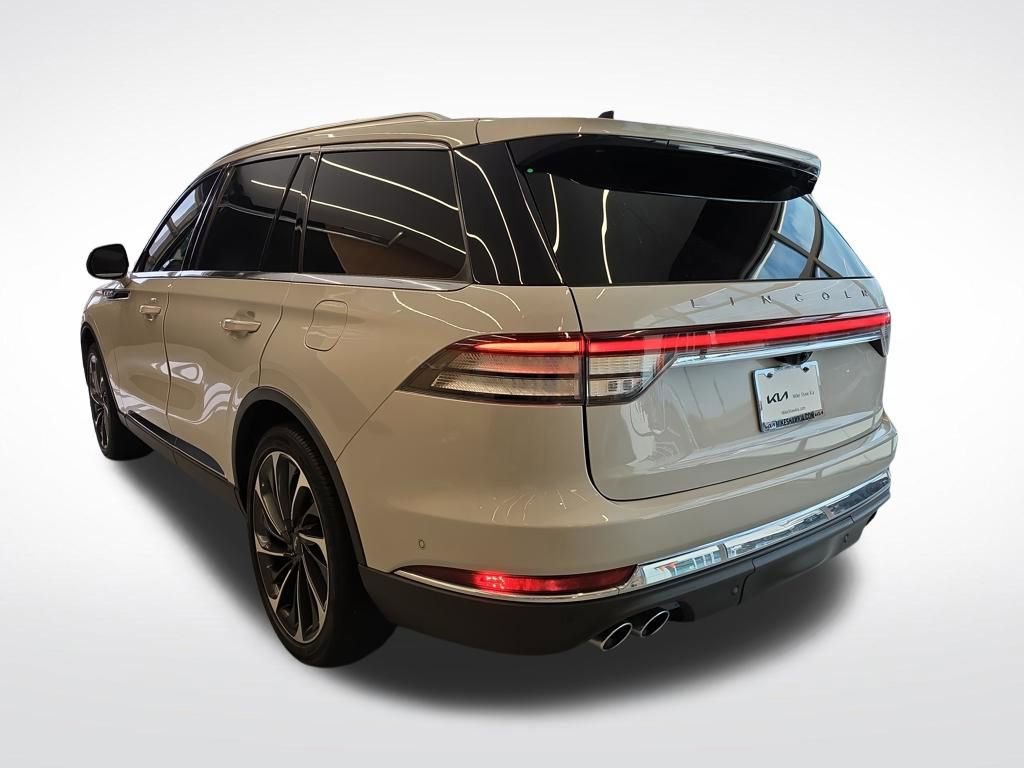 Used 2024 Lincoln Aviator Reserve w/ Equipment Group 201A image 4
