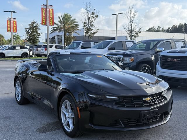 Used 2023 Chevrolet Camaro LT RWD image 4