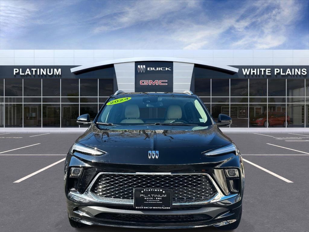 Used 2024 Buick Encore GX Avenir image 2
