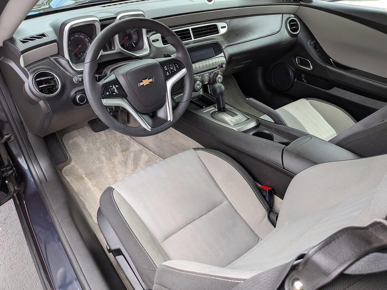 Used 2013 Chevrolet Camaro LS RWD image 6