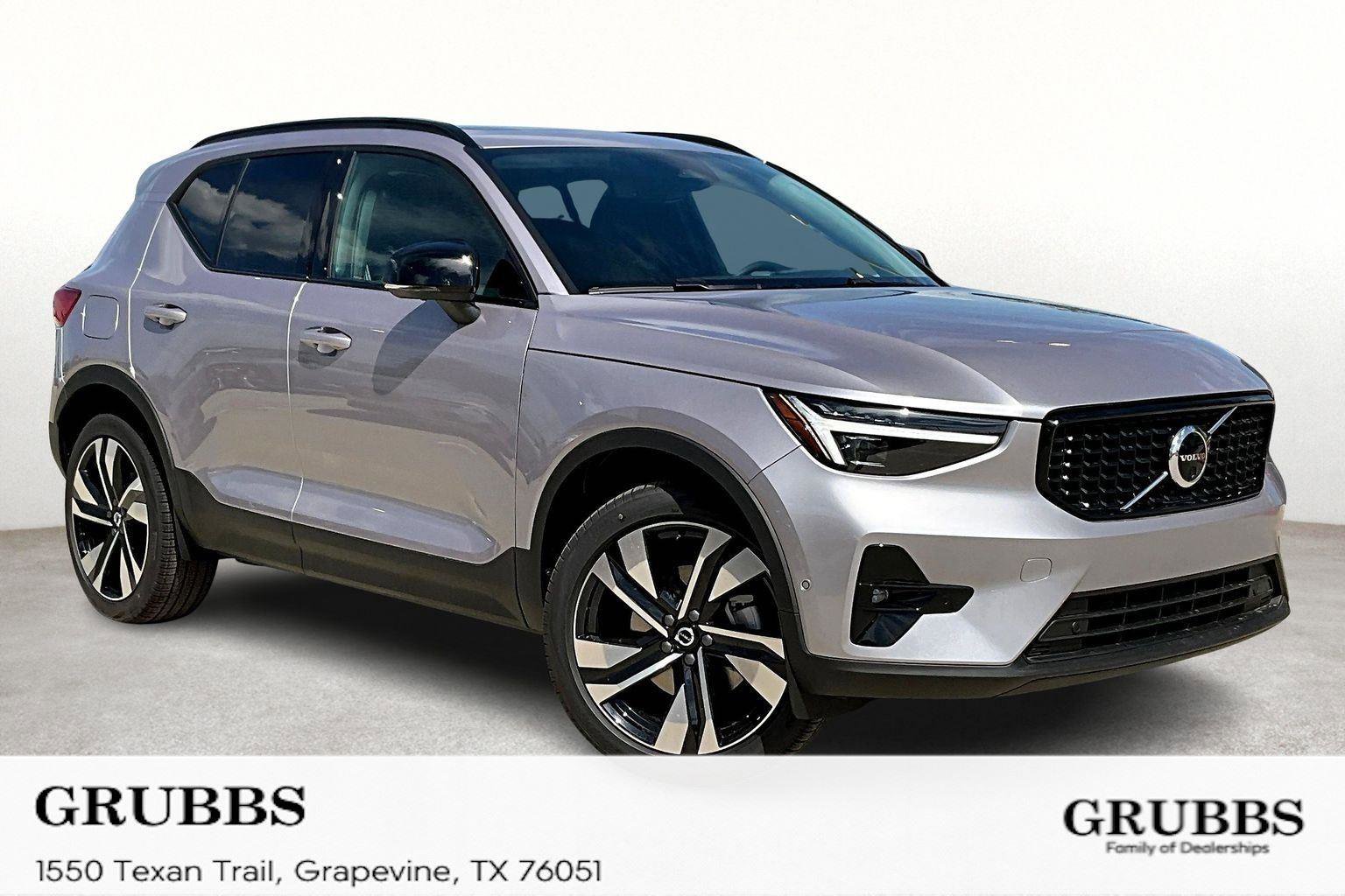 New 2026 Volvo XC40 B5 Ultra w/ Protection Package Premier