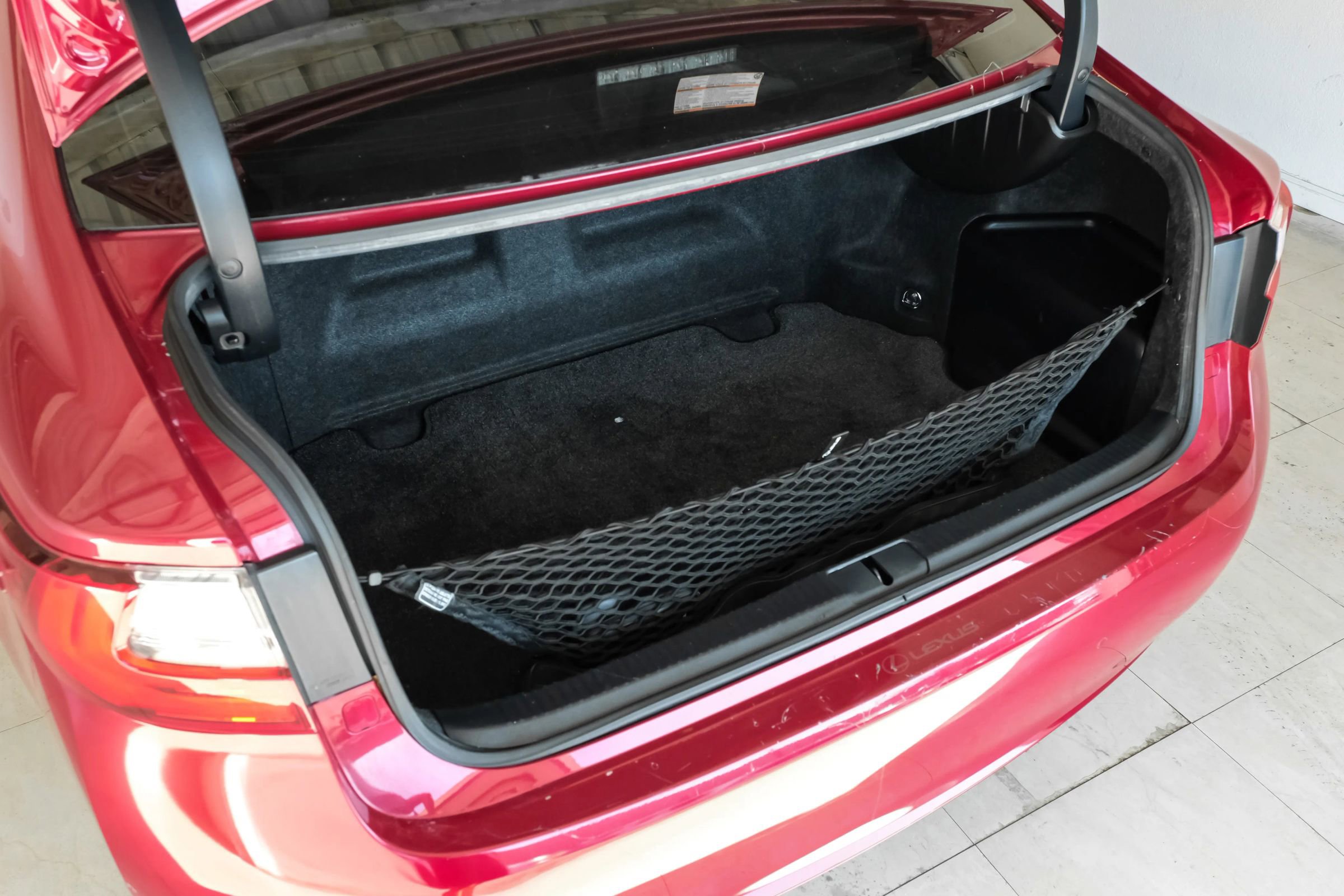 Used 2018 Lexus ES 300h w/ Luxury Package image 44