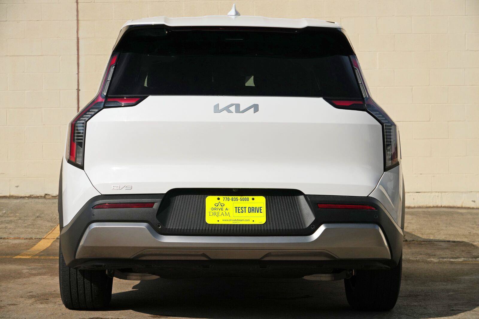 Used 2026 Kia EV9 Light RWD image 10