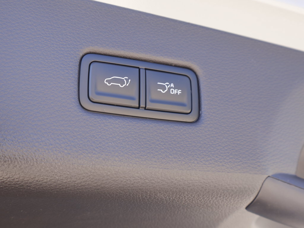 New 2027 Kia Carnival SX w/ Dark Edition Package FWD image 10