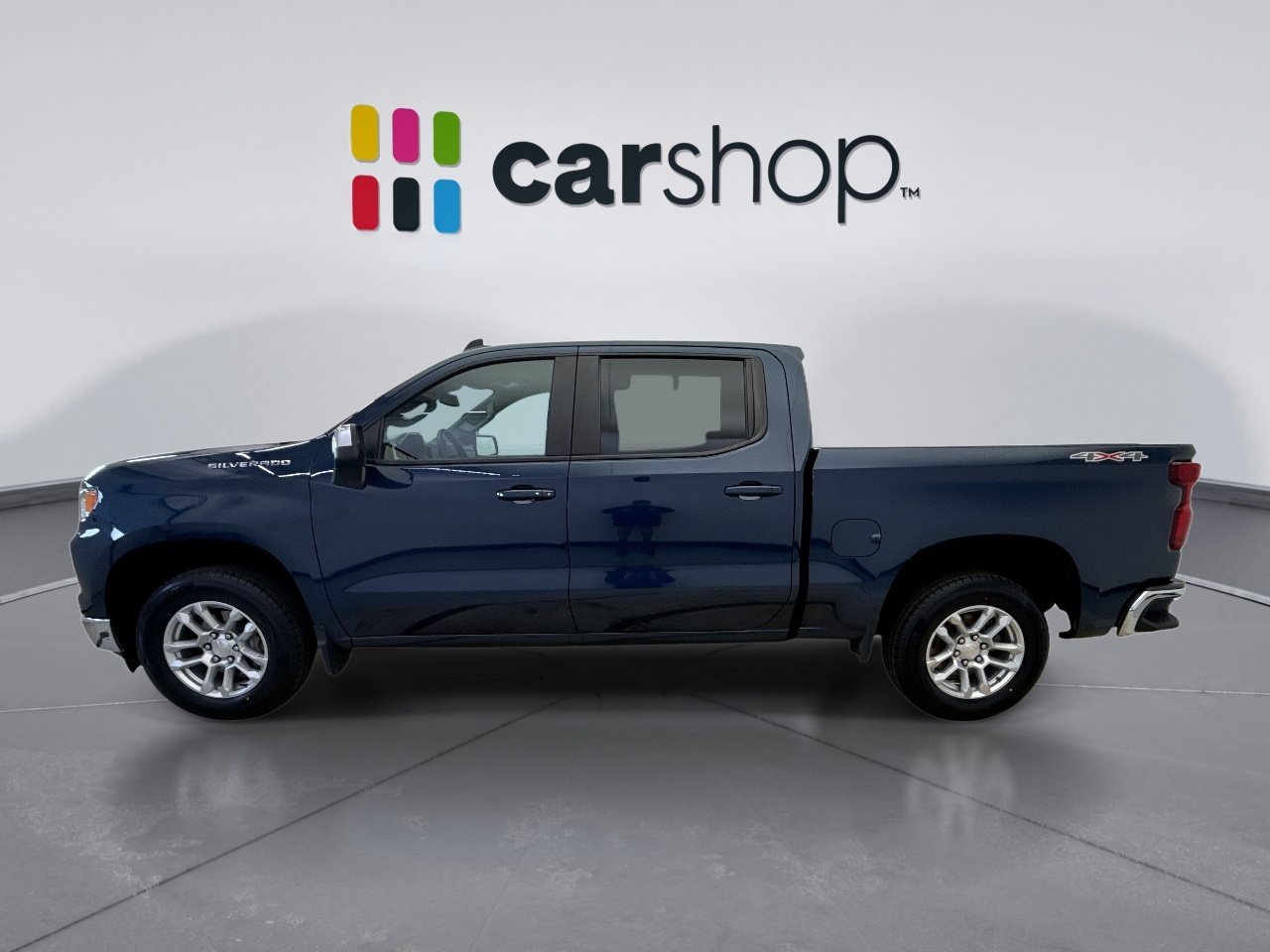 Used 2023 Chevrolet Silverado 1500 LT AWD/4WD image 2